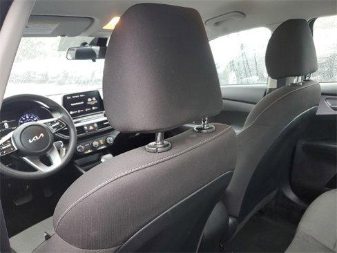 Used 2024 Kia Forte LXS image 12