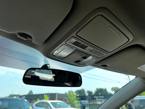 Used 2016 Honda Odyssey SE image 16