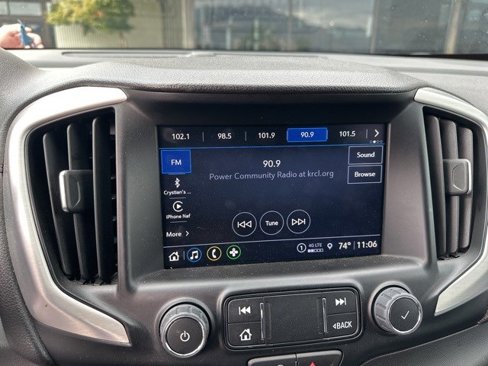 Used 2024 GMC Terrain SLT image 13