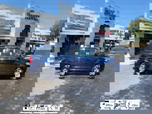 Used 2014 Dodge Grand Caravan SXT image 1