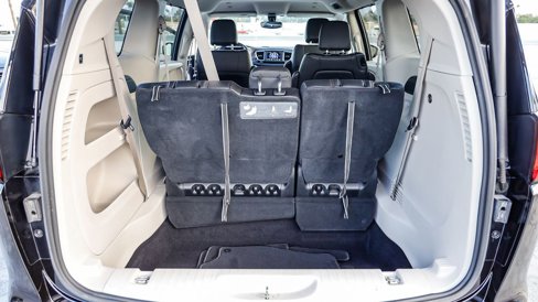 Used 2018 Chrysler Pacifica Touring-L image 27