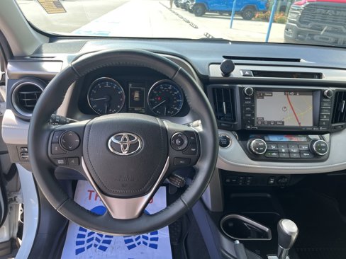 Used 2016 Toyota RAV4 Limited image 8