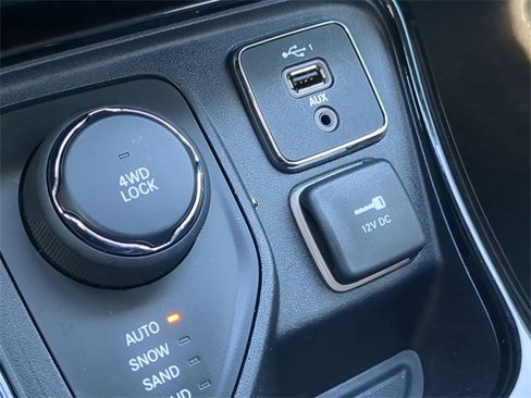 Used 2019 Jeep Compass Limited image 28