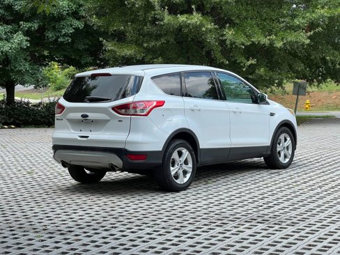Used 2015 Ford Escape SE image 5