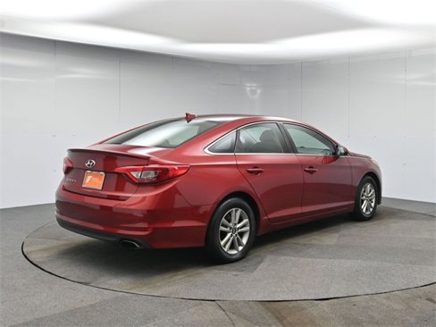 Used 2015 Hyundai Sonata SE image 5