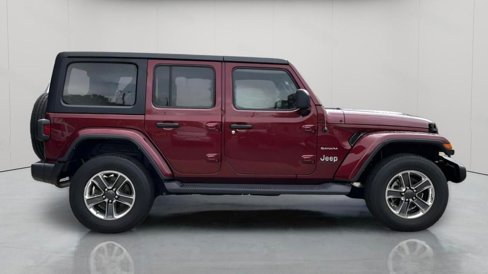 Used 2021 Jeep Wrangler Unlimited Sahara image 4