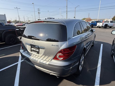 Used 2010 Mercedes-Benz R 350 4MATIC image 5