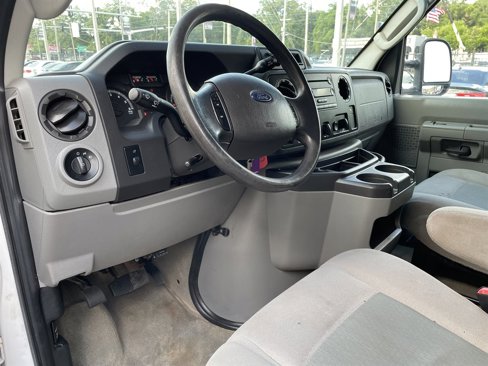 Used 2013 Ford E-350 and Econoline 350 XLT image 12
