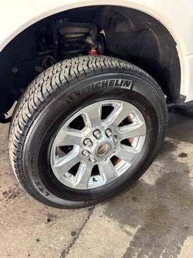 Used 2017 Ford F250 Platinum w/ FX4 Off-Road Package image 17