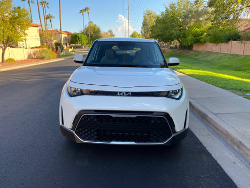 Used 2023 Kia Soul LX image 11