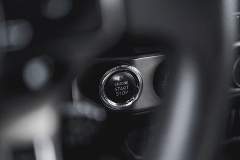 Used 2019 Toyota Tacoma Limited image 24