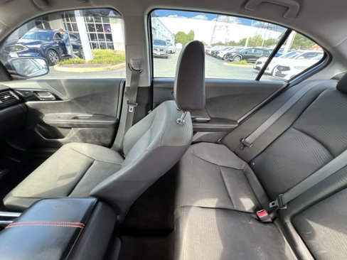 Used 2016 Honda Accord LX image 3