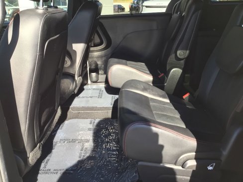 Used 2019 Dodge Grand Caravan GT image 13