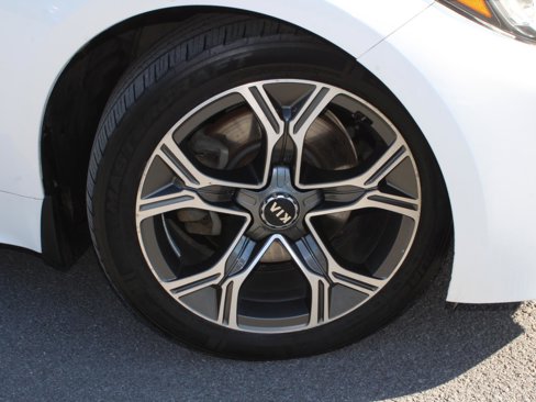 Used 2020 Kia Stinger GT-Line image 11