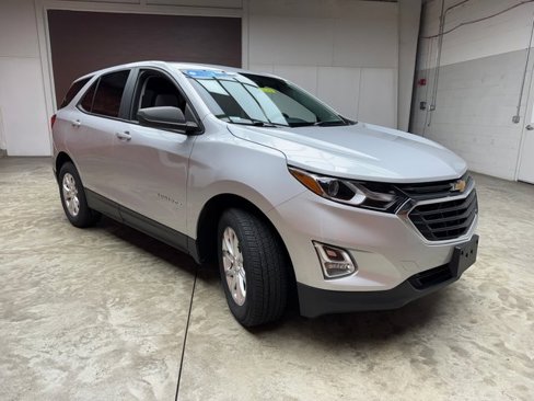 Used 2021 Chevrolet Equinox LS w/ LS Convenience Package image 9