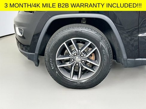 Used 2017 Jeep Grand Cherokee Limited image 32