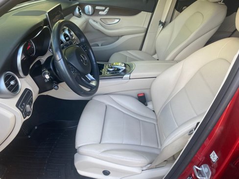 Used 2018 Mercedes-Benz GLC 300 4MATIC image 9