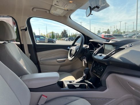 Used 2017 Ford Escape SE w/ Equipment Group 201A image 27