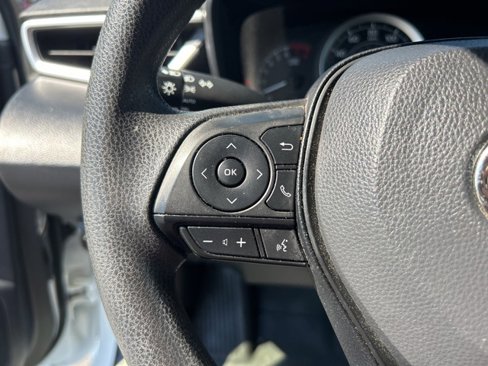 Used 2022 Toyota Corolla LE image 17