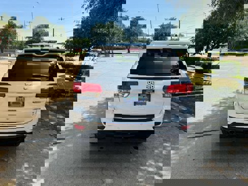 Used 2014 Jeep Grand Cherokee Limited image 7