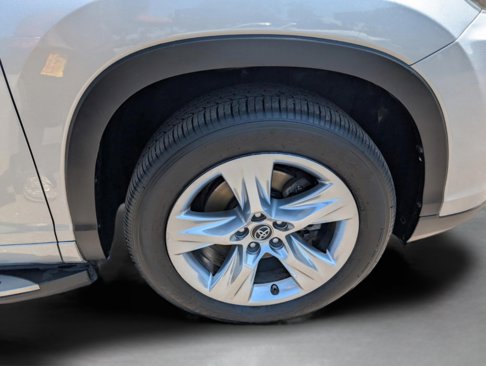 Used 2017 Toyota Highlander Limited image 46