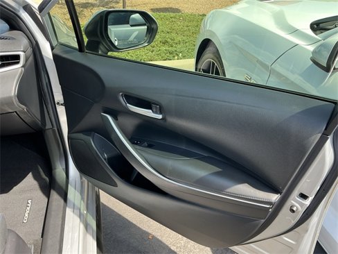 Used 2020 Toyota Corolla SE image 29