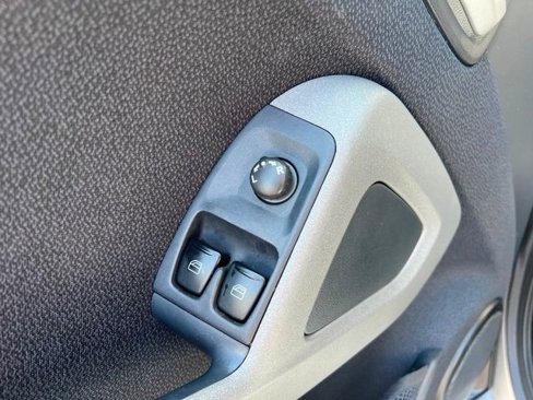 Used 2013 smart fortwo Coupe image 14
