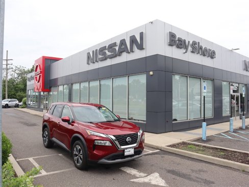 Certified 2022 Nissan Rogue SV image 2