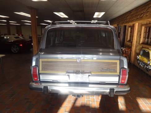 Used 1989 Jeep Grand Wagoneer image 6