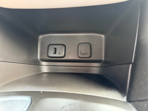 Used 2018 Chevrolet Equinox LS image 29
