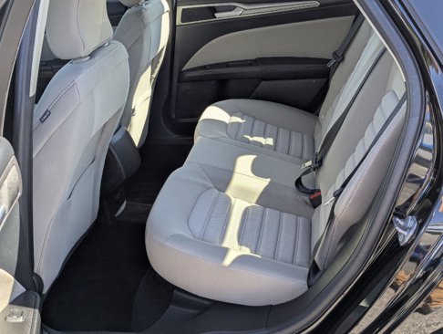 Used 2017 Ford Fusion S image 17