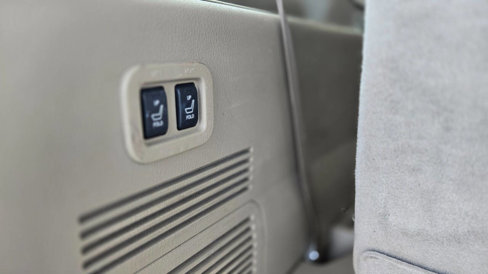 Used 2010 Mercury Mountaineer Premier image 22