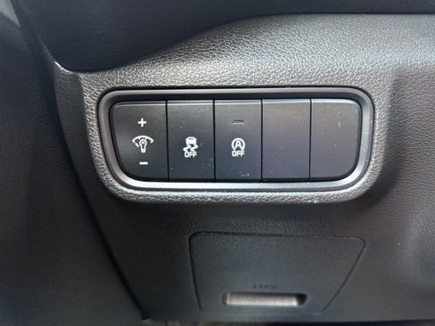 Used 2023 Kia Soul LX image 12