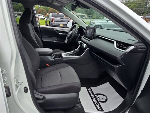 Used 2021 Toyota RAV4 XLE image 14
