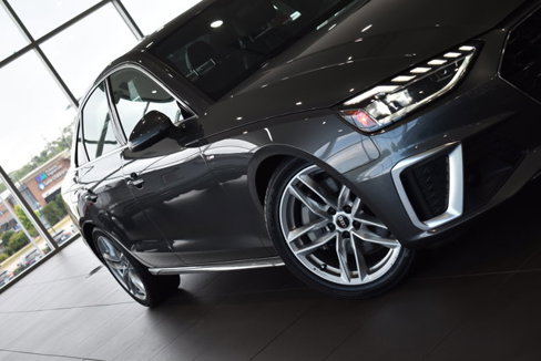 Used 2022 Audi A4 2.0T Premium Plus image 4