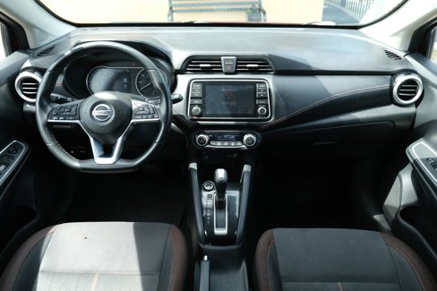Used 2020 Nissan Versa SR image 22