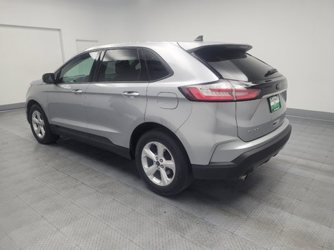 Used 2020 Ford Edge SE image 5