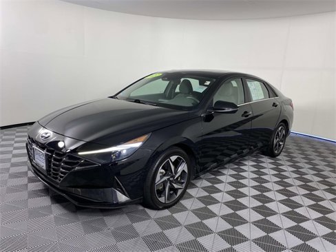Used 2022 Hyundai Elantra SEL w/ Convenience + Premium Package image 4