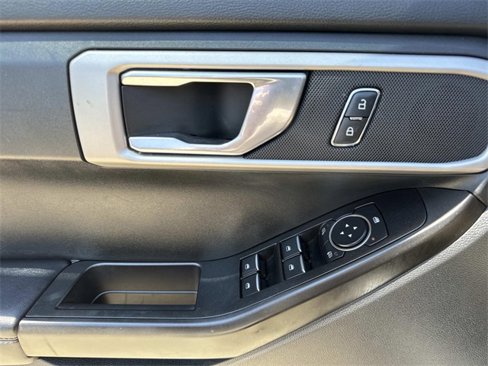 Used 2021 Ford Explorer 2WD image 17