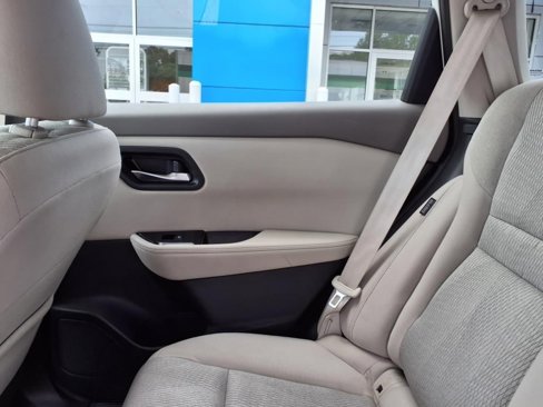 Used 2024 Nissan Rogue SV image 31