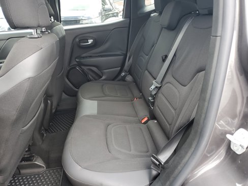 Used 2016 Jeep Renegade Latitude image 22