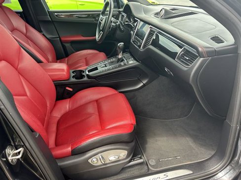 Used 2018 Porsche Macan S image 23