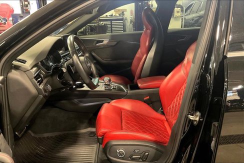 Used 2018 Audi S4 Premium Plus image 25