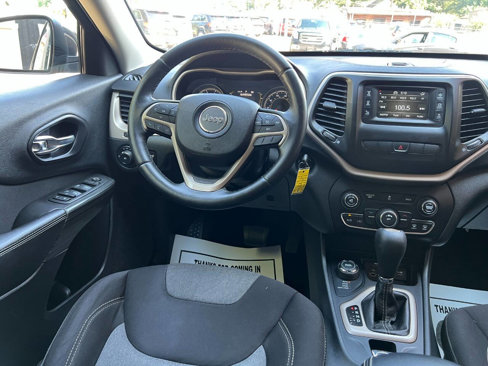 Used 2014 Jeep Cherokee Latitude image 8