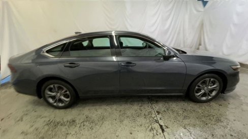 Certified 2023 Honda Accord EX image 9