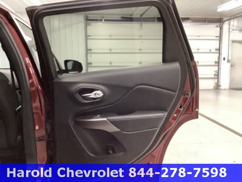 Used 2019 Jeep Cherokee Latitude image 8
