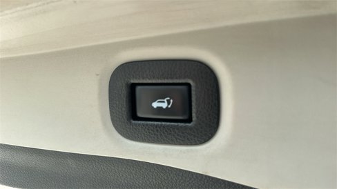 Used 2018 Nissan Rogue SV image 32