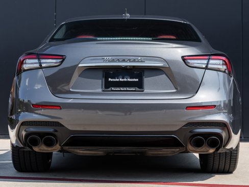 Used 2023 Maserati Ghibli Modena image 7