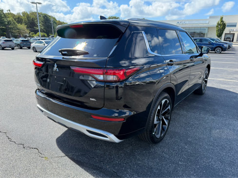 Used 2022 Mitsubishi Outlander SEL image 11