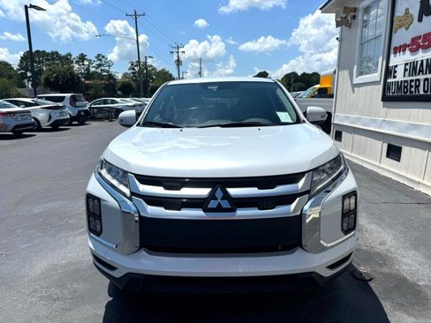 Used 2022 Mitsubishi Outlander Sport SE image 3